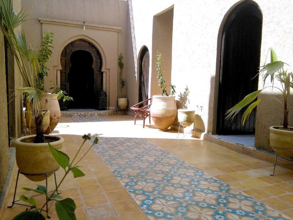 Riad Amar 메르주가 외부 사진
